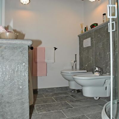 Pavimento Rivestimento Bagno Beola Grigia Anticata